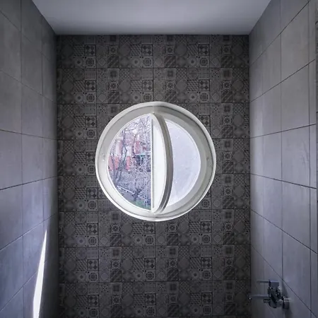 So Close Kapana - 2 *