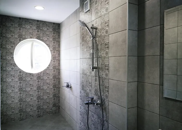 So Close Kapana - 2 *